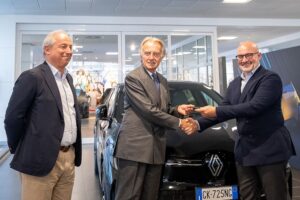 Renault Megane E-Tech Electric: il primo cliente italiano a riceverla è Luca Cordero di Montezemolo