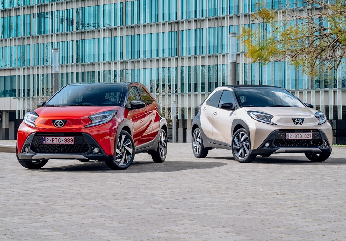 Toyota Aygo X anima l’estate italiana con l’Aygo X Vertical Summer Tour 2022