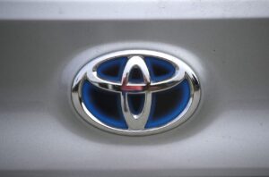 Toyota prevede di lanciare van compatti elettrici e camion a idrogeno nei prossimi anni