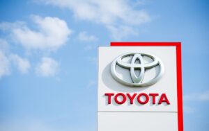 Toyota è leader nei brevetti sulle batterie allo stato solido