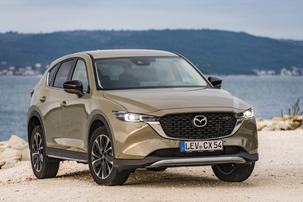 Mazda CX-5 2022: tutte le caratteristiche del SUV compatto giapponese