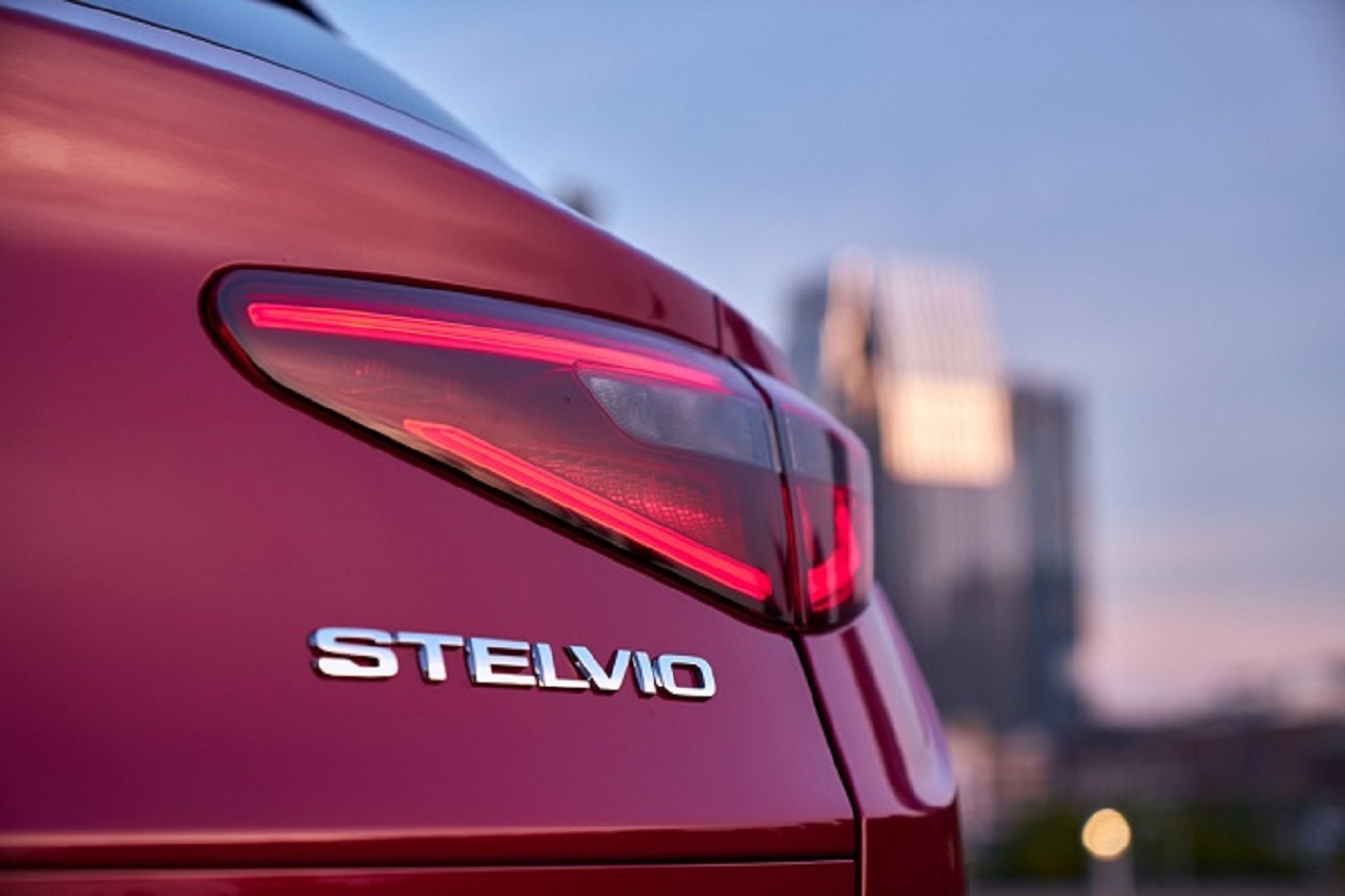 Alfa Romeo Stelvio restyling 2023: non ci sono più segreti
