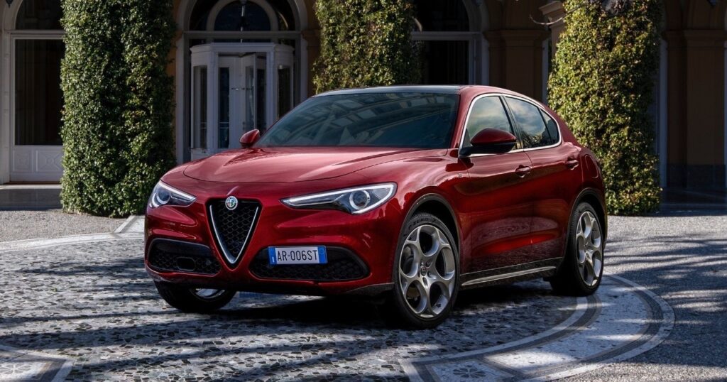 Alfa Romeo Stelvio: ad agosto in promozione da 349€ al mese con furto e incendio