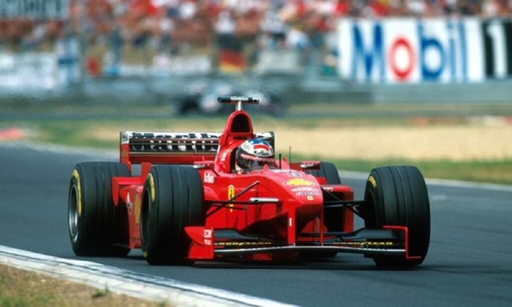 Ferrari F300: cifra record per l’auto con cui Michael Schumacher vinse 4 GP