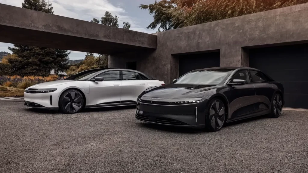 Lucid Air: debutta il nuovo pacchetto esterno Stealth Look [FOTO]