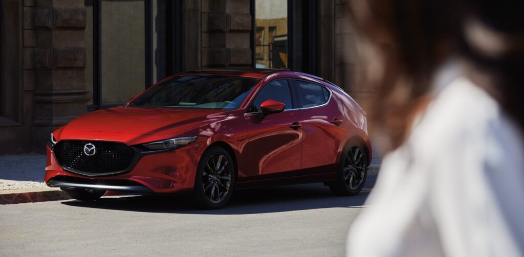 Mazda 3 2023: più potenza e minori consumi con il nuovo model year [FOTO]
