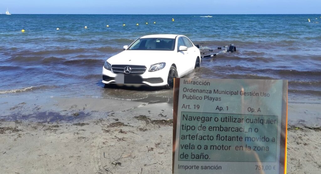 Mercedes Classe E rimane bloccata sulla riva dopo essersi fatta una bella nuotata [FOTO]