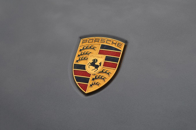 Porsche, approdo in Borsa a settembre: obiettivo valutazione di 85 miliardi di euro