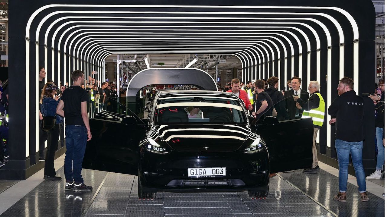 Tesla: la Model Y tedesca avrà batterie LFP di BYD