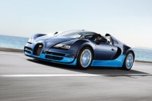 Bugatti Veyron 16.4 Grand Sport Vitesse: la roadster più veloce del mondo compie 10 anni