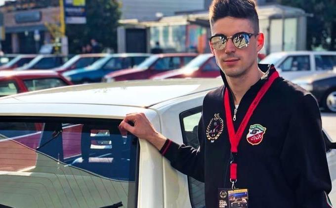Lavorare in Ferrari, c’è chi dice no: il rifiuto di un giovane meccanico per lo stipendio troppo basso