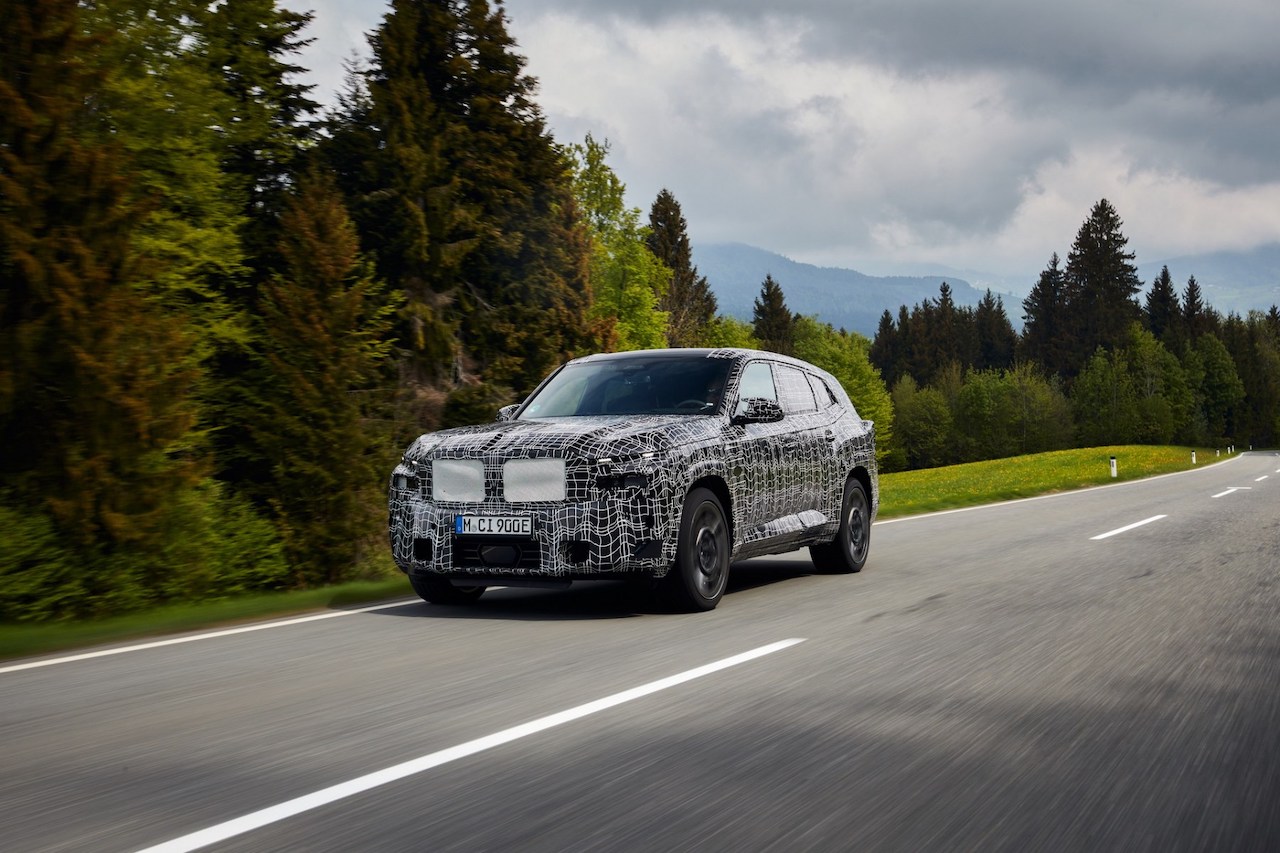 BMW iXM: potrebbe arrivare nel 2028 con 1360 CV di potenza