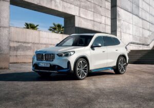 BMW punta a vendere 400.000 veicoli elettrici nel 2023