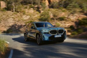 BMW XM 2023: ecco l’ibrida plug-in da 653 CV [FOTO e VIDEO]
