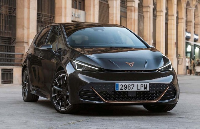 Cupra Born, arrivano alcuni aggiornamenti per l’elettrica