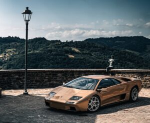 Lamborghini Diablo: il brand bolognese ricorda la supercar V12 [FOTO]