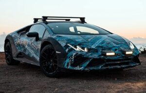 Lamborghini Huracan Sterrato sfreccia già forte sollevando terra e sabbia [VIDEO TEASER]