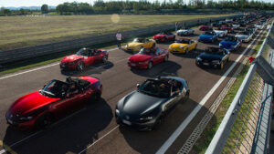 Mazda MX-5: è Guinness World Record per il raduno all’Autodromo di Modena