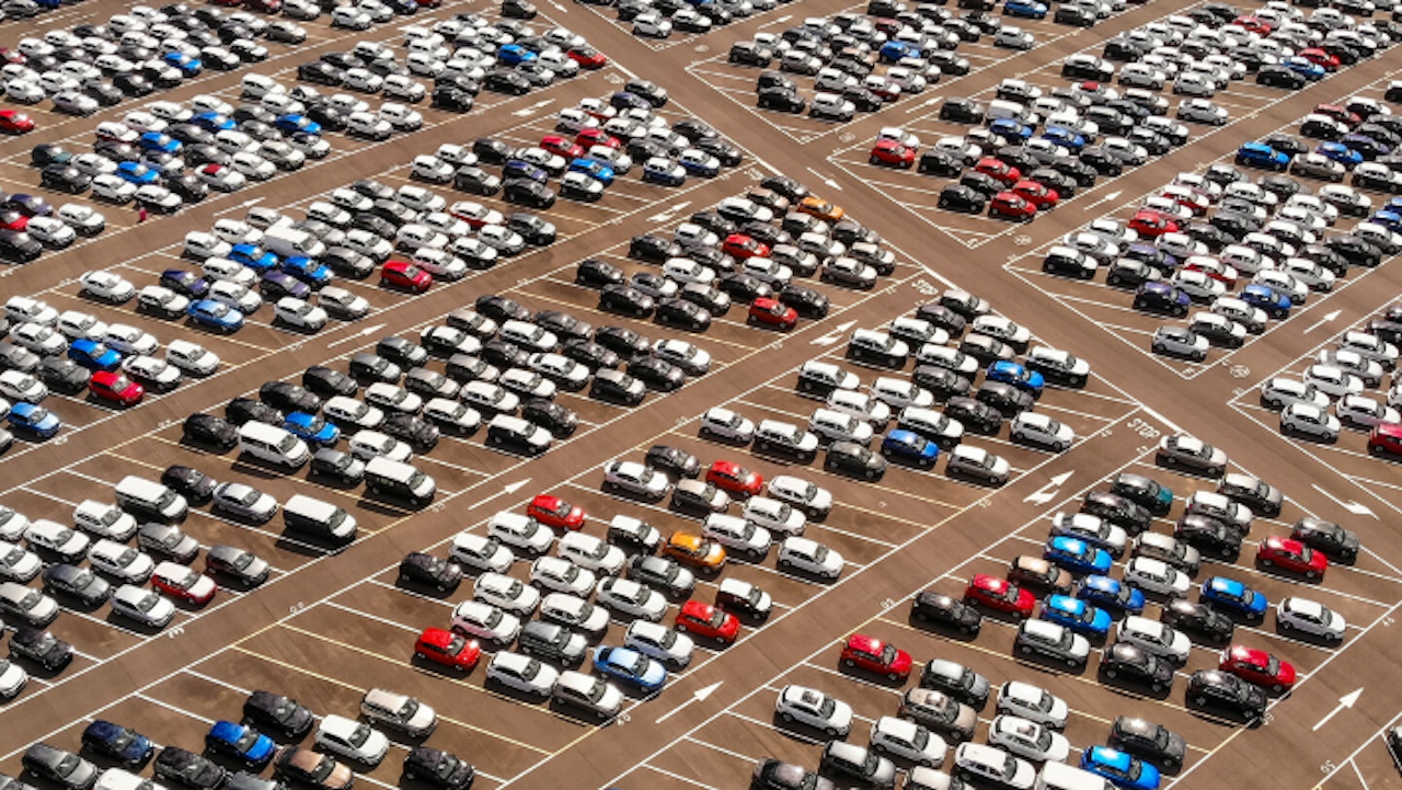 Mercato auto in Italia: ad agosto si torna in positivo con un +9,9%