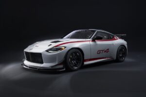 Nissan Z GT4: presentata la nuova auto da corsa GT4 [FOTO e VIDEO]