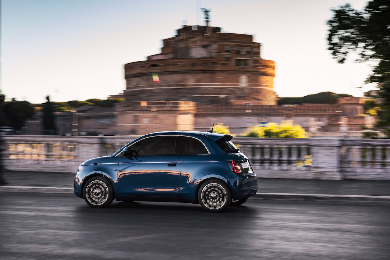 Nuova Fiat 500 Elettrica protagonista della seconda edizione di Rom-E