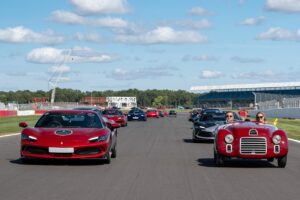 Passione Ferrari: un weekend ricco di emozioni sul circuito di Silverstone [FOTO]