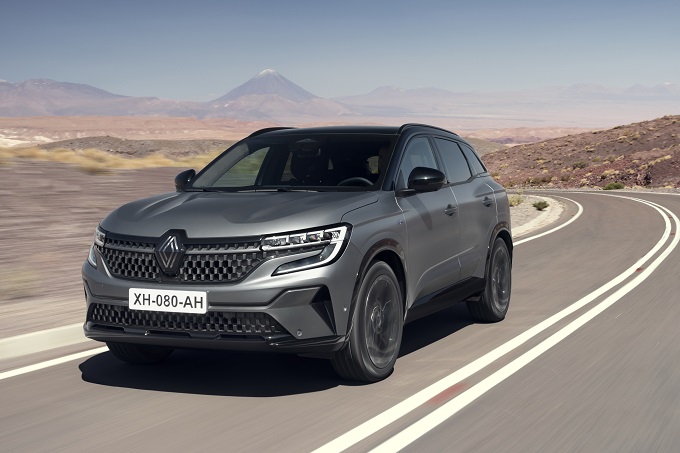 Renault Austral: si aprono gli ordini del nuovo SUV, disponibile da 32.000 euro