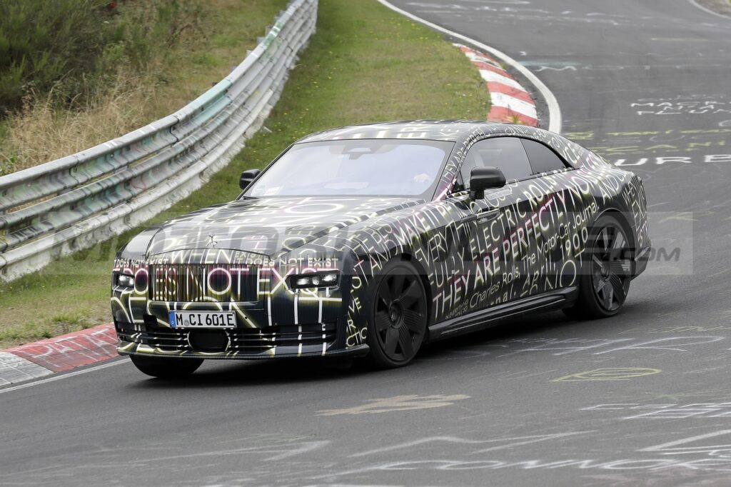 Rolls-Royce Spectre: partiti i test sul circuito del Nurburgring [FOTO SPIA]