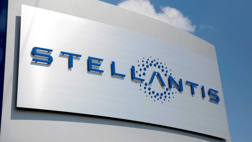 Stellantis: fino a 1.400 euro ai suoi dipendenti in Francia contro l’inflazione