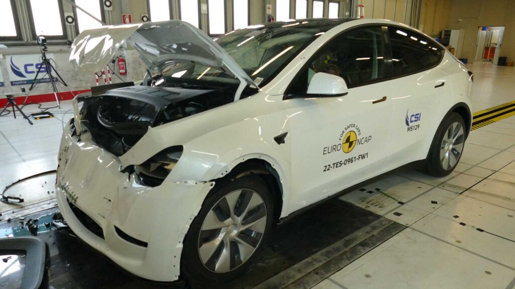 Tesla Model Y e Kia Niro: 5 stelle nei crash test di Euro NCAP [VIDEO]