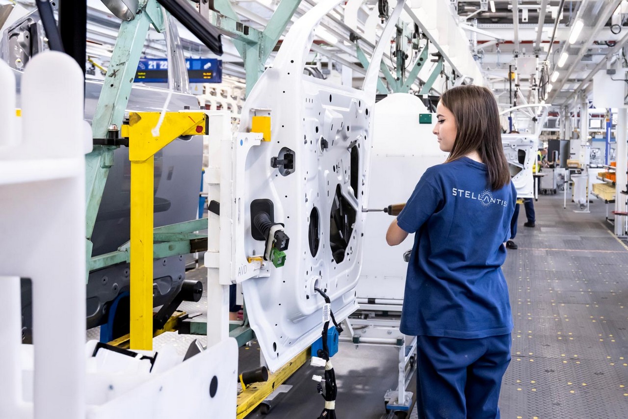 Stellantis: ristrutturato lo stabilimento di Sochaux per 400.000 veicoli all’anno