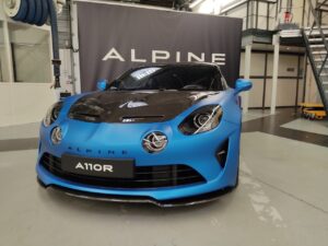 Alpine A110 R: la super sportiva da 300 CV per chiudere l’era termica [FOTO e VIDEO LIVE]
