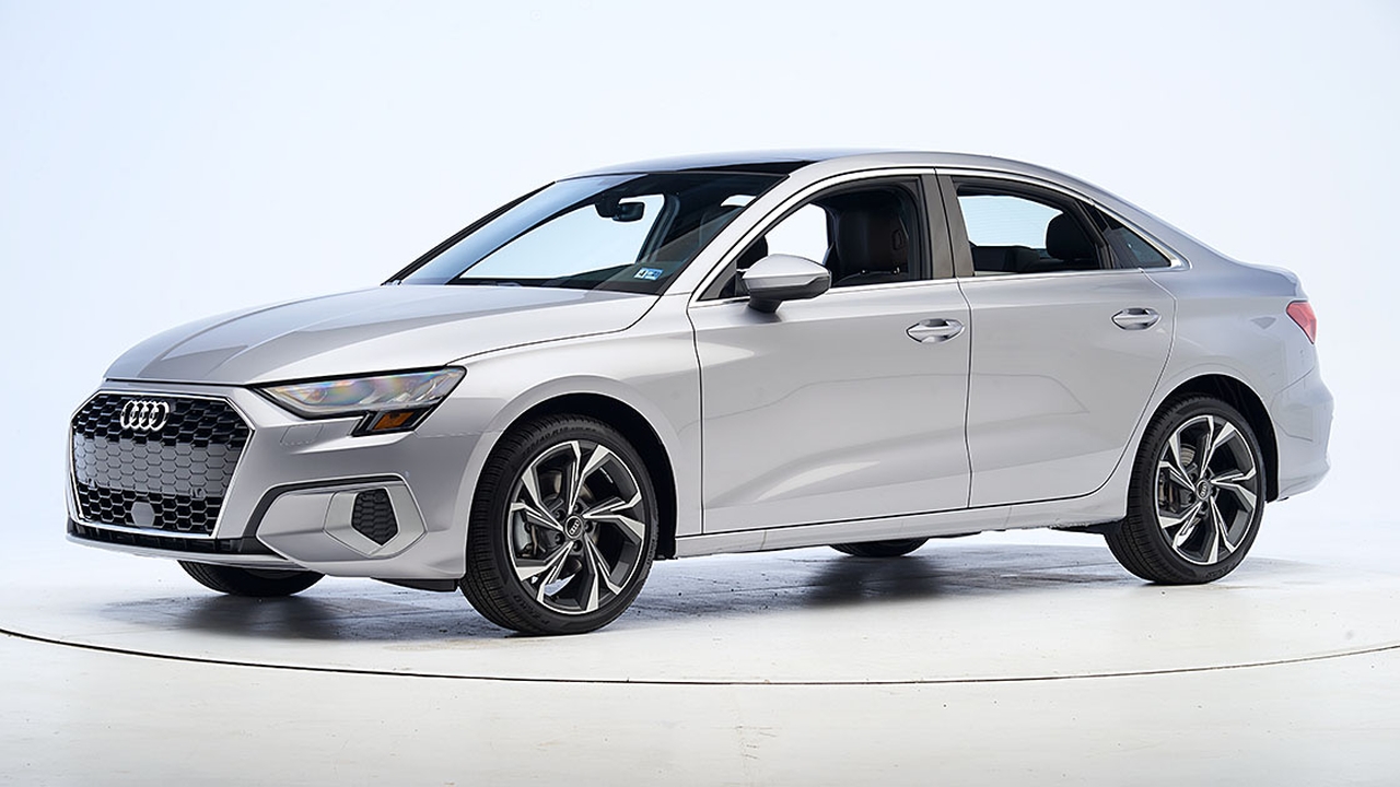 Audi A3, Q4 e-tron e Q4 Sportback e-tron superano i test di sicurezza di IIHS