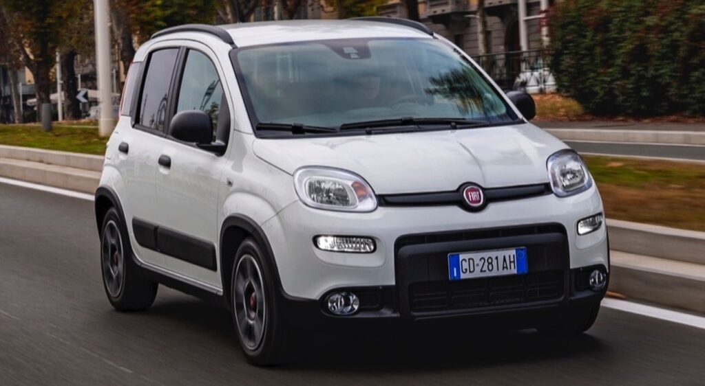 Fiat Panda doppia la concorrente più vicina ed è leader in Italia a settembre