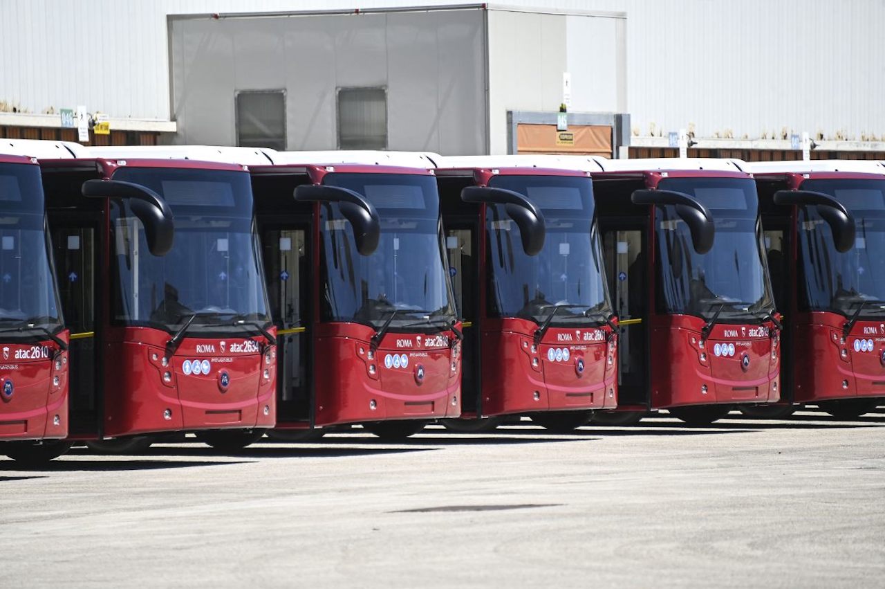 Autobus a idrogeno: partita la produzione e la commercializzazione in Italia