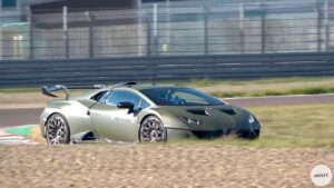 Ferrari testa una Lamborghini Huracan STO a Fiorano [VIDEO]