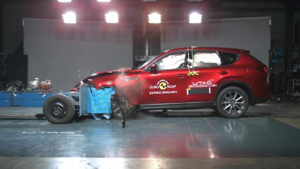 Mazda CX-60 ottiene cinque stelle Euro NCAP