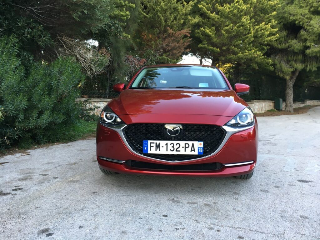 Mazda2 2022