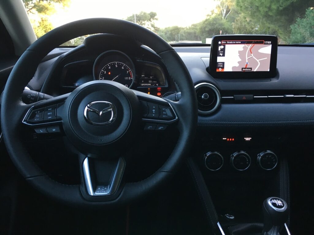 Mazda2 2022