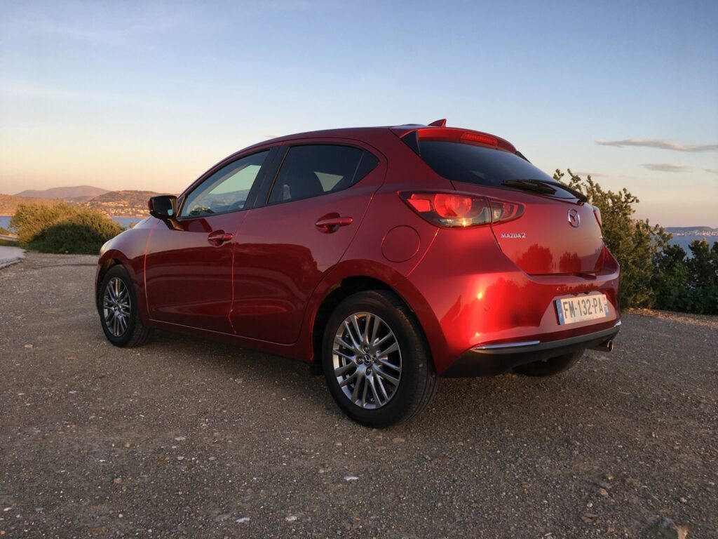 Mazda2 2022