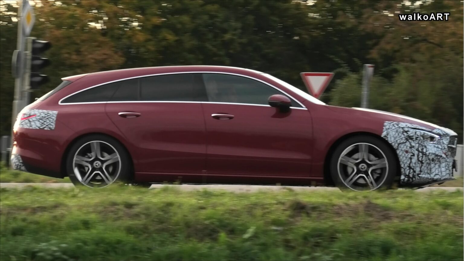 Mercedes CLA Shooting Brake 2023 avvistato un nuovo prototipo [VIDEO SPIA]