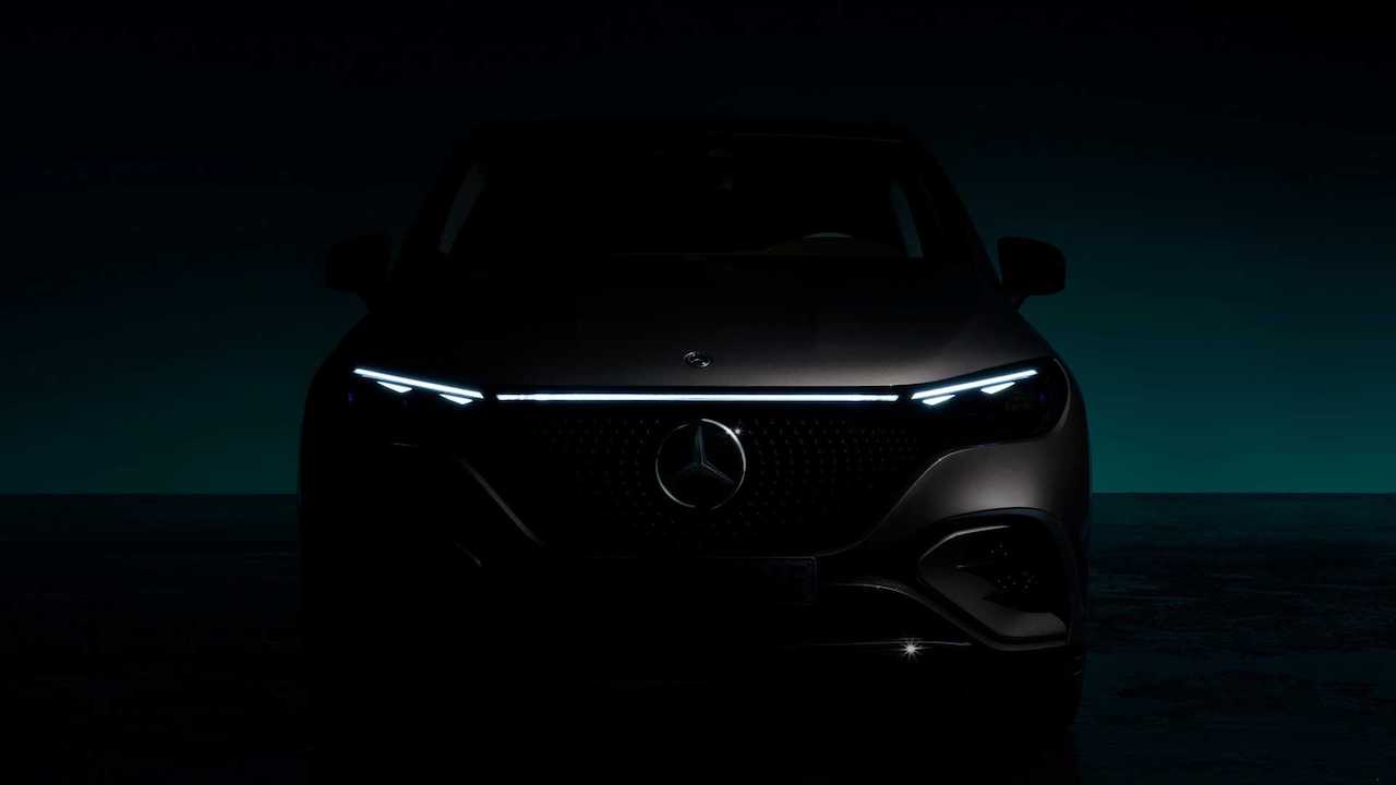 Mercedes EQE SUV: nuovo TEASER prima della presentazione ufficiale