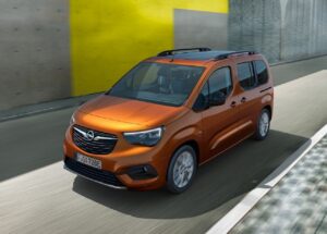 Opel Combo-e Life: ad ottobre da 199 euro al mese con incentivi statali