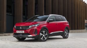 Peugeot 5008: premiata in UK da What Car?