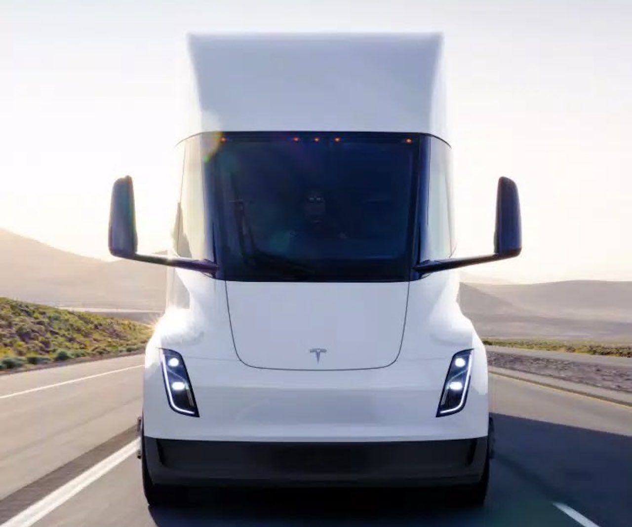Tesla Semi: le prime consegne partiranno a dicembre