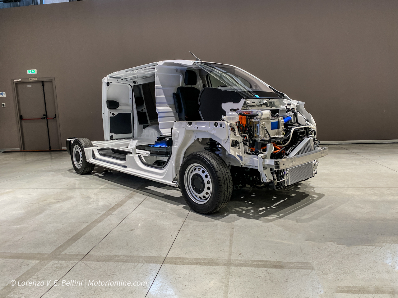 Opel Vivaro-e Hydrogen - La tecnologia dellidrogeno