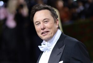 Tesla, calano le azioni: Elon Musk perde 100 miliardi di dollari nel 2022