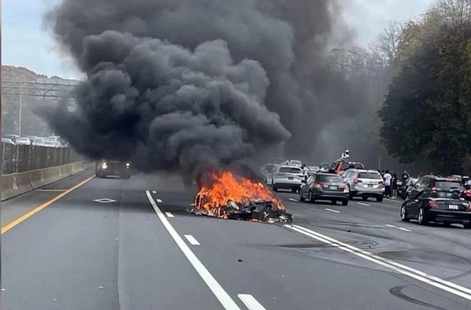 Lamborghini Aventador SVJ Roadster: l’esemplare unico di Bryan Salamone distrutto in un pauroso incidente a New York [FOTO e VIDEO]