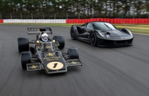 Lotus Evija: l’hypercar elettrica da quasi 2.000 CV conquista gli ex piloti di F1 [FOTO e VIDEO]