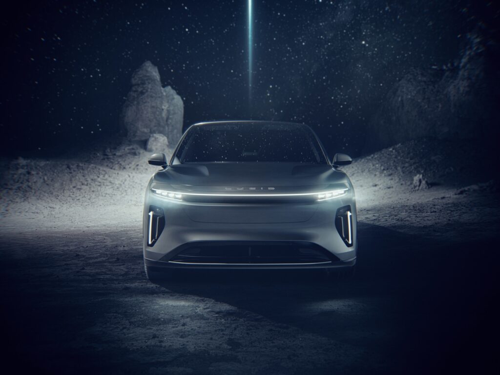 Lucid Gravity: debutta il primo SUV di lusso 100% elettrico del brand [FOTO]